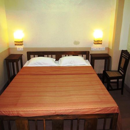 Royal Phoenix Inn Panadzsi Kültér fotó